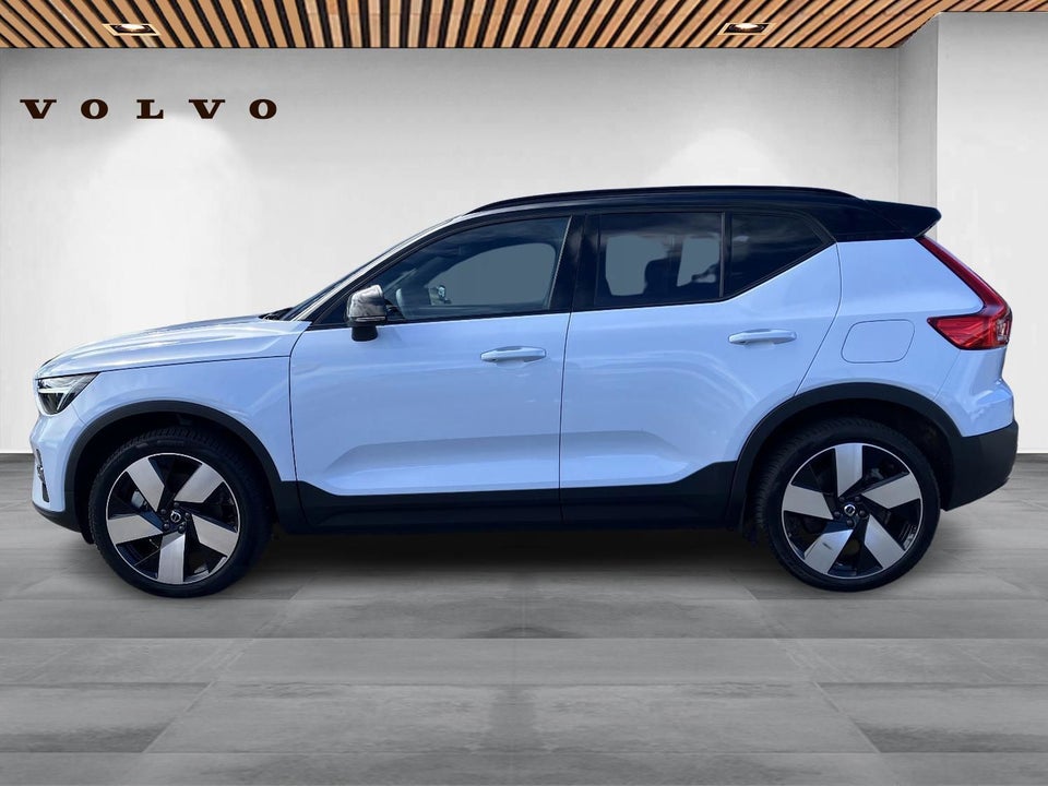 Volvo XC40 ReCharge Extended Range Plus 5d