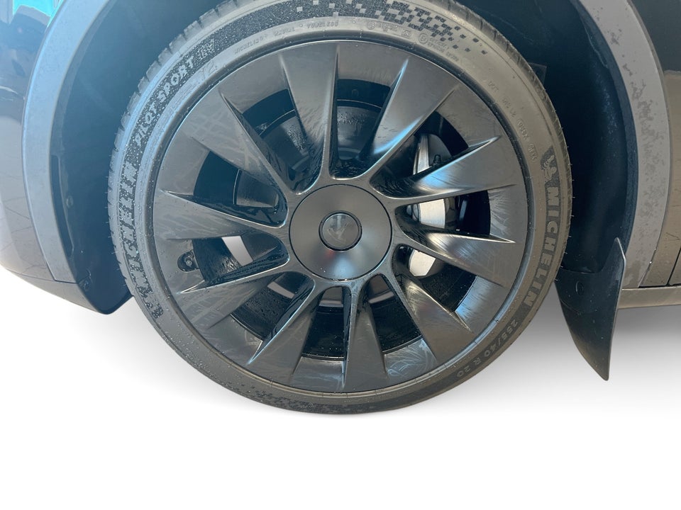 Tesla Model Y RWD 5d