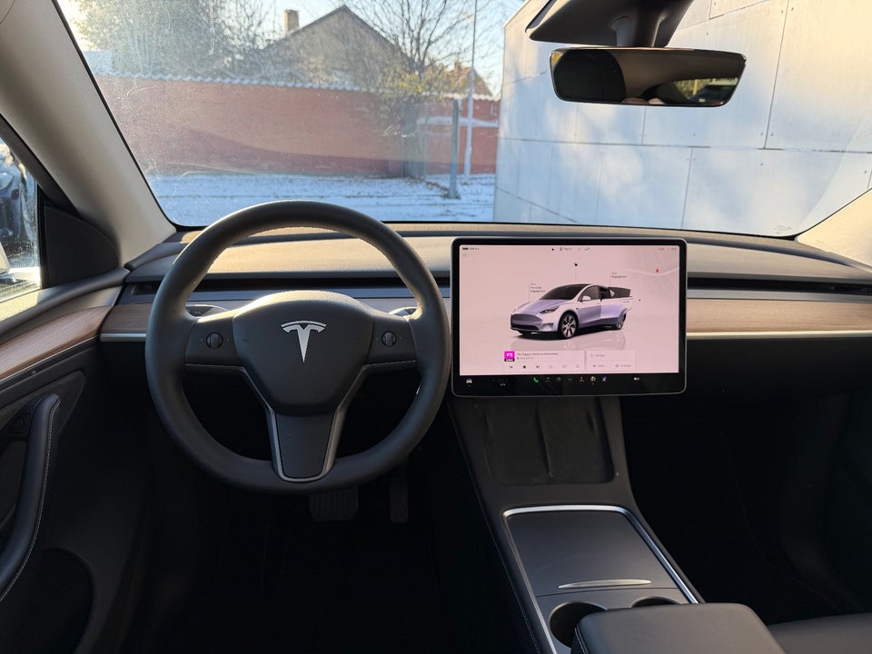 Tesla Model Y Long Range AWD 5d