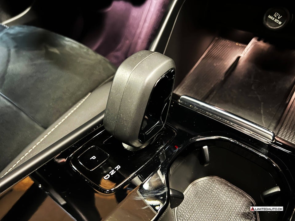 Volvo XC40 P8 ReCharge Twin Plus 5d