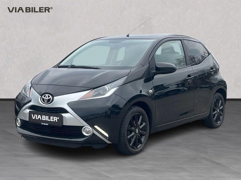 Toyota Aygo 1,0 VVT-i x-black 5d