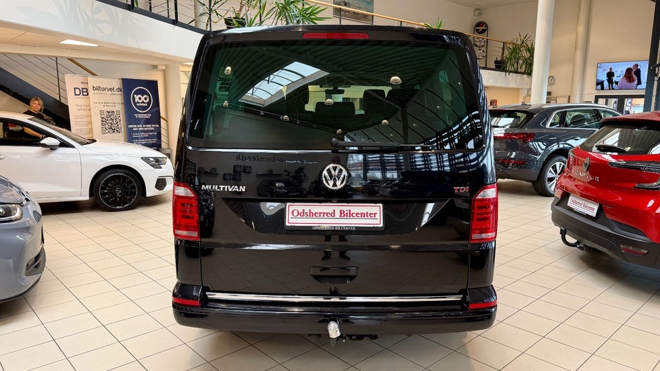 VW Multivan 2,0 TDi 204 Highline DSG kort