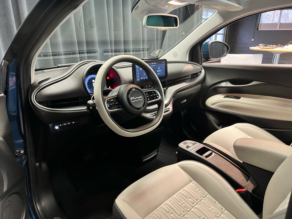 Fiat 500e 42 la Prima by Bocelli 3d