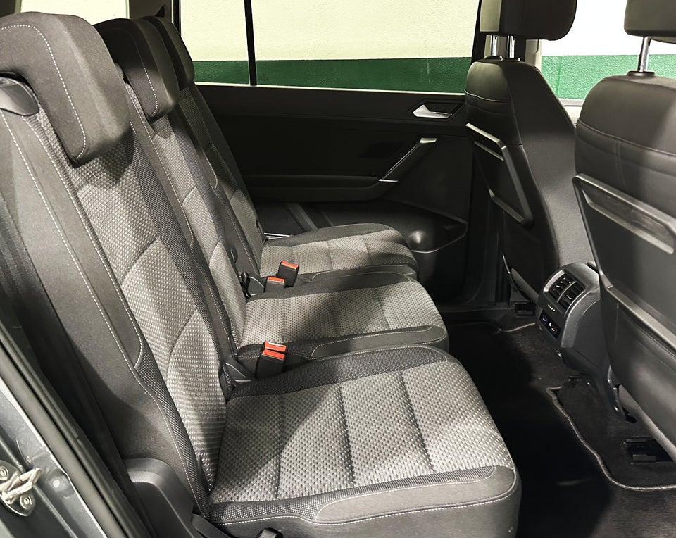 VW Touran 1,6 TDi 115 Comfortline DSG 7prs 5d