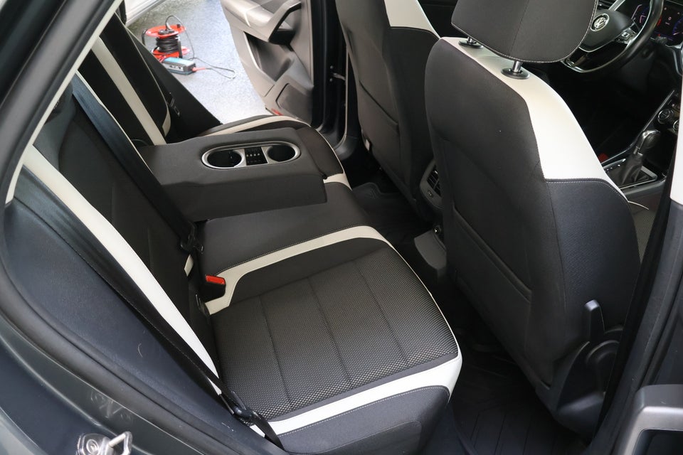 VW T-Roc 2,0 TDi 150 Sport DSG 5d
