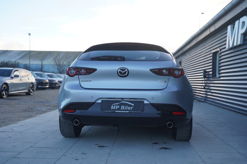 Mazda 3 2,0 e-SkyActiv-G 150 Cosmo aut. 4d