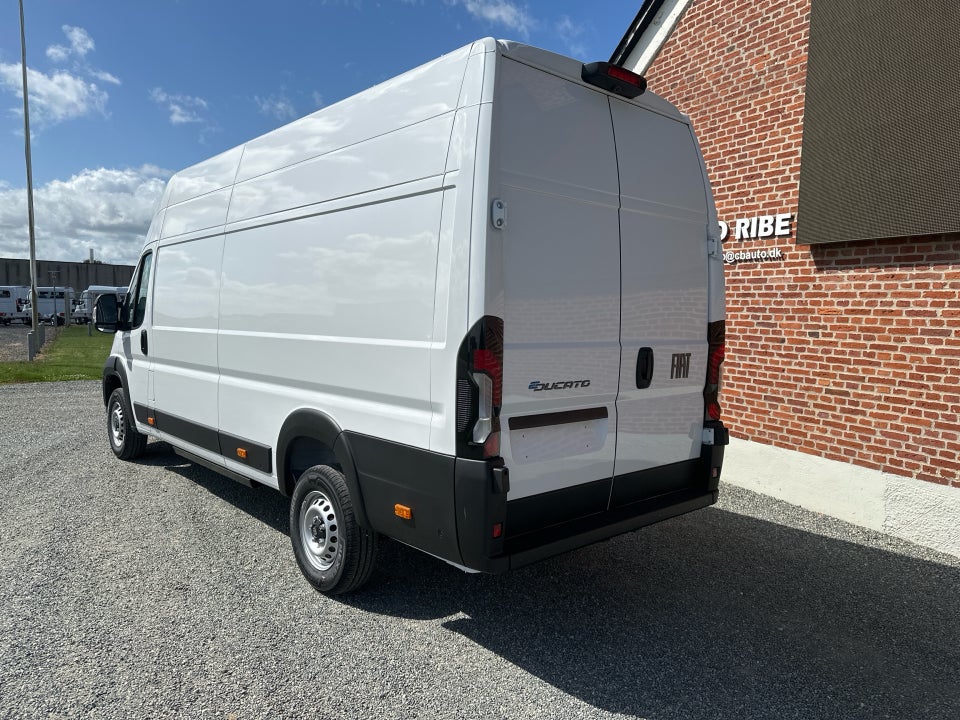 Fiat E-Ducato 42 Maxi 110 L4H3 Pro Kassevogn