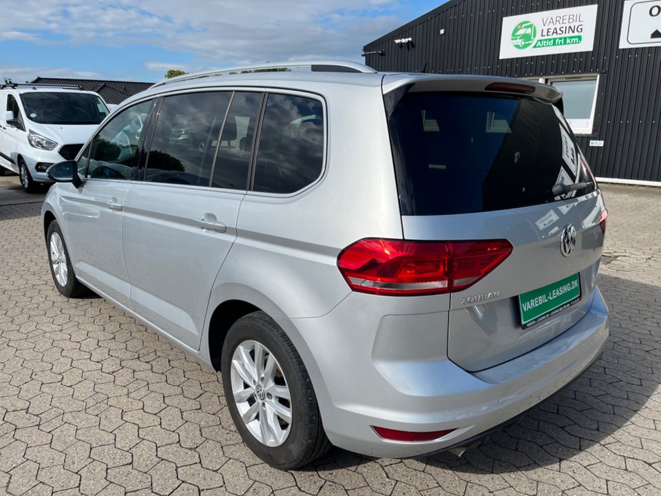 VW Touran 2,0 TDi 150 Highline DSG Van 5d