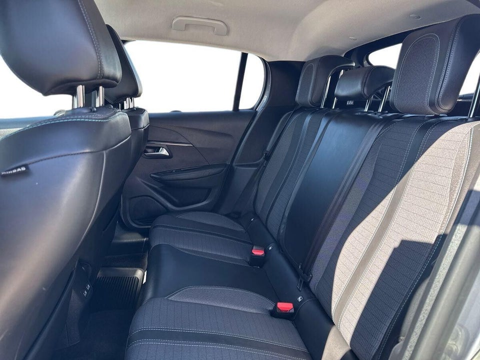 Peugeot e-208 50 Allure 5d