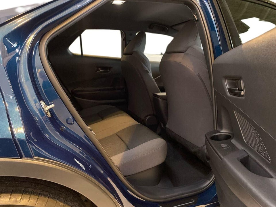 Toyota C-HR 1,8 Hybrid Style 5d