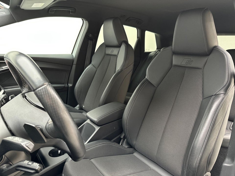 Audi Q4 e-tron 50 S-line quattro 5d