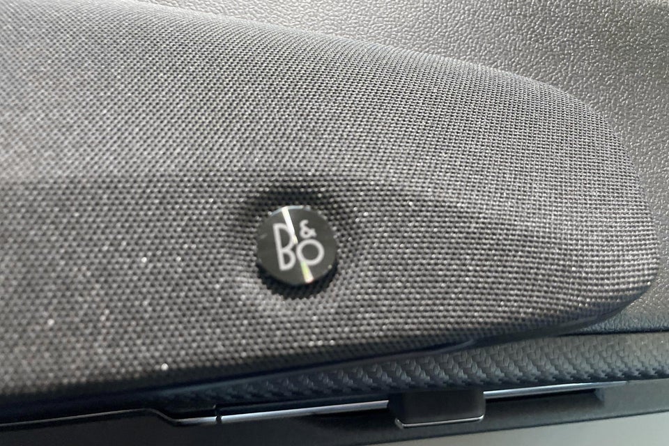 Ford Explorer 77 Premium Extended Range 5d