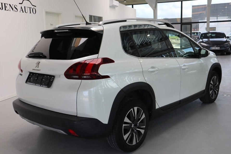 Peugeot 2008 1,6 BlueHDi 100 Allure Sky 5d