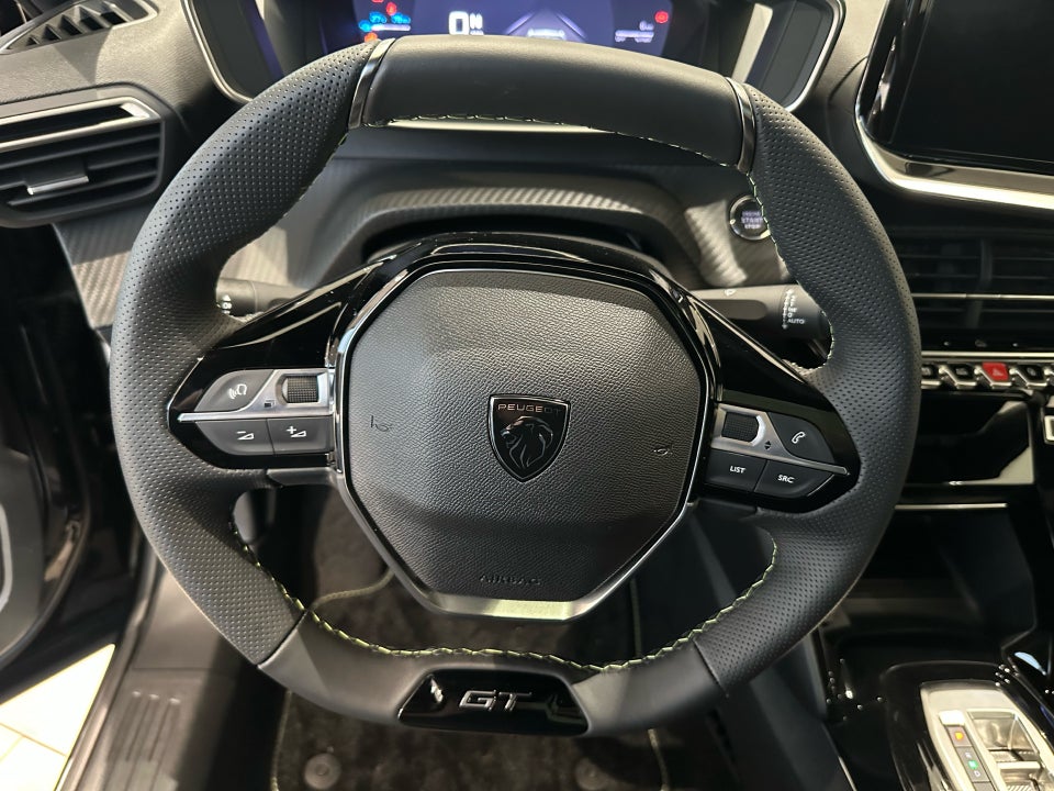 Peugeot e-2008 54 GT 5d