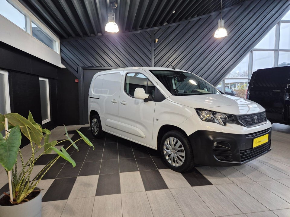 Peugeot Partner 1,5 BlueHDi 130 L1V1 Ultimate EAT8 Van