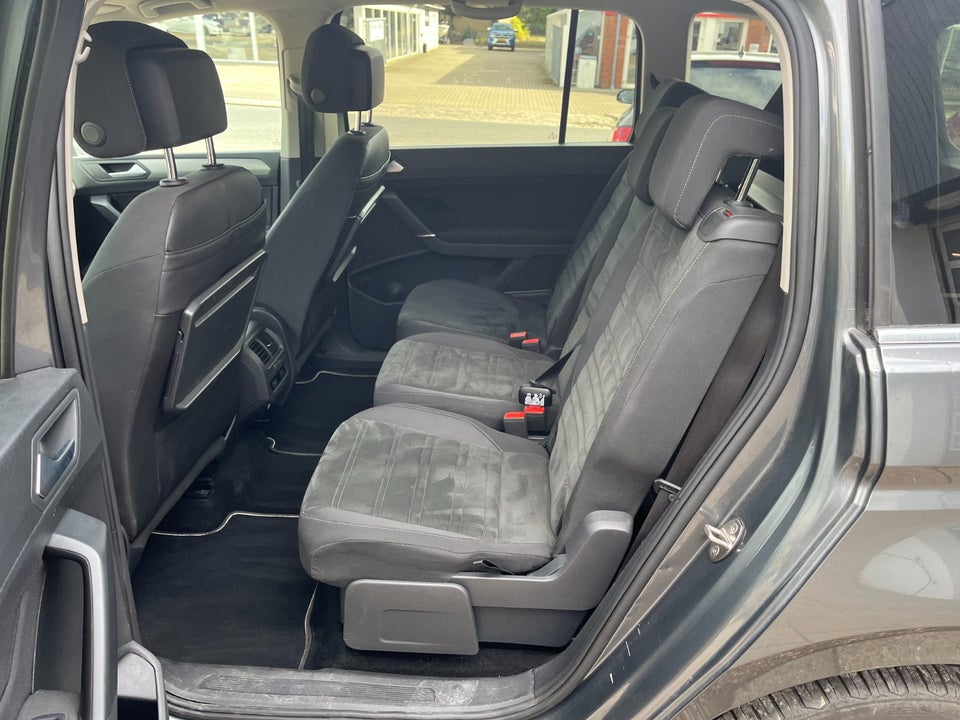 VW Touran 1,6 TDi 115 Comfortline DSG 7prs 5d