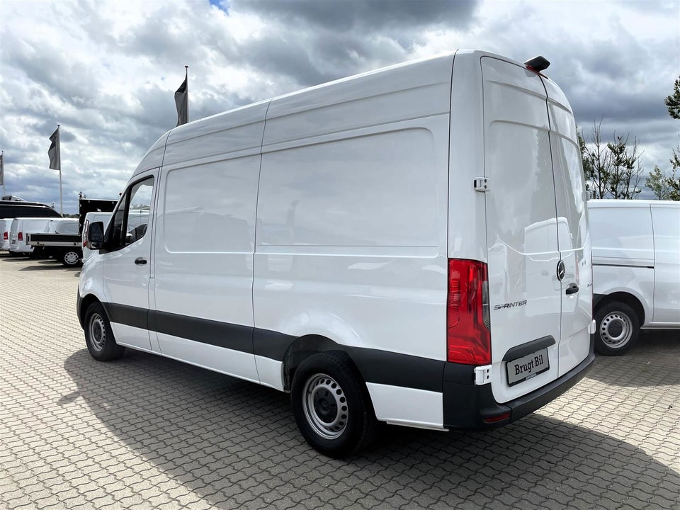 Mercedes Sprinter 314 2,2 CDi A2 H2 Kassevogn aut. RWD