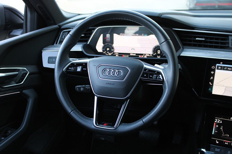 Audi e-tron 55 S-line quattro 5d