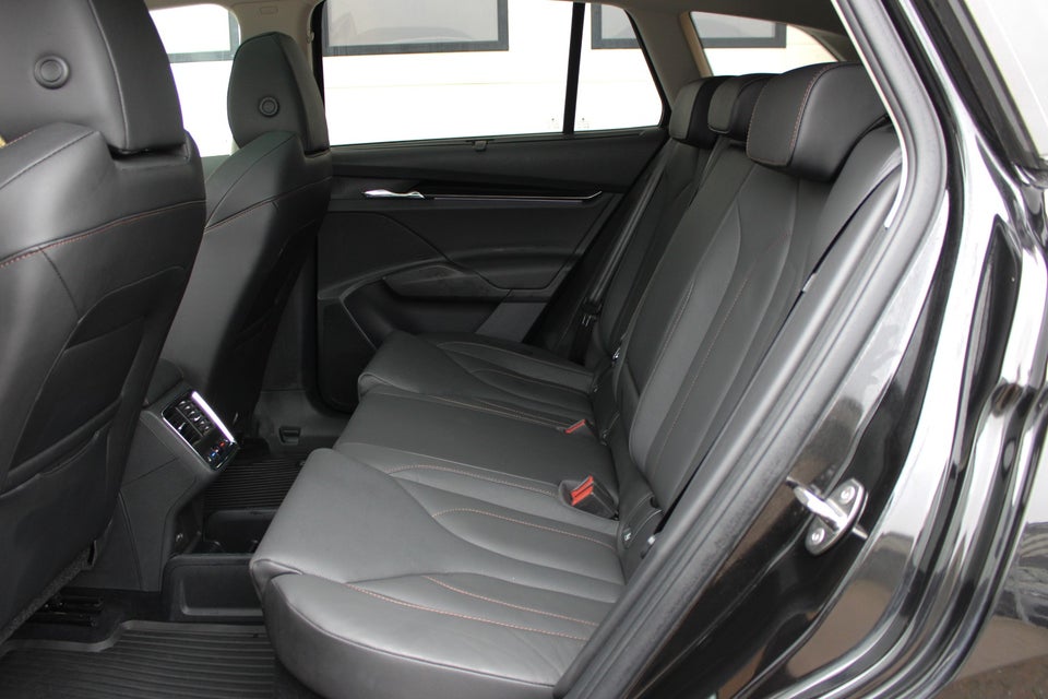 Skoda Enyaq 80 iV Suite 5d