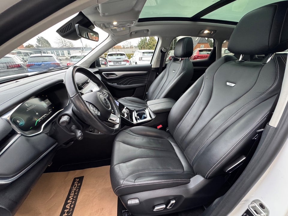 MG Marvel R Luxury 5d