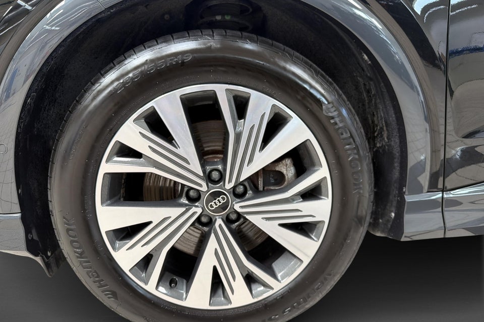 Audi Q4 e-tron 45 Progress 5d