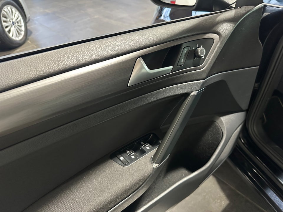 VW Golf VII 1,6 TDi 115 Comfortline Van 5d