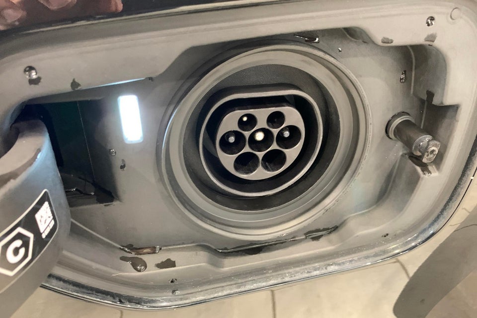 BMW 330e 2,0 Touring Sport Line aut. 5d