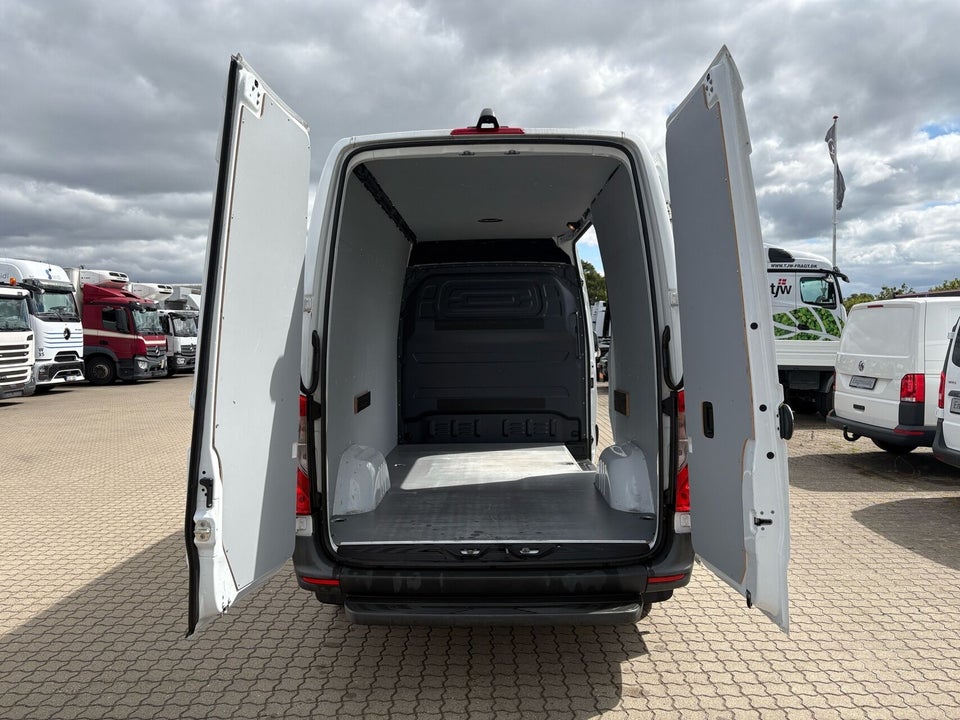 Mercedes Sprinter 316 2,2 CDi A2 Kassevogn aut. RWD
