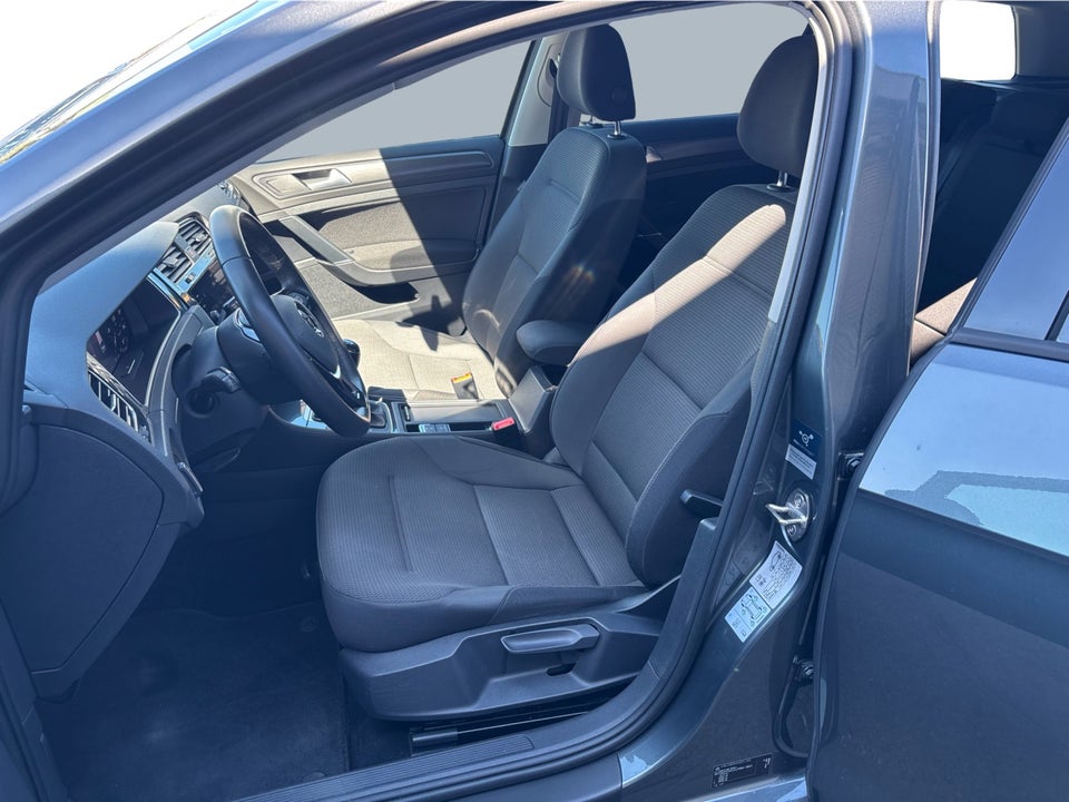 VW Golf VII 1,5 TSi 130 Comfortline Variant 5d
