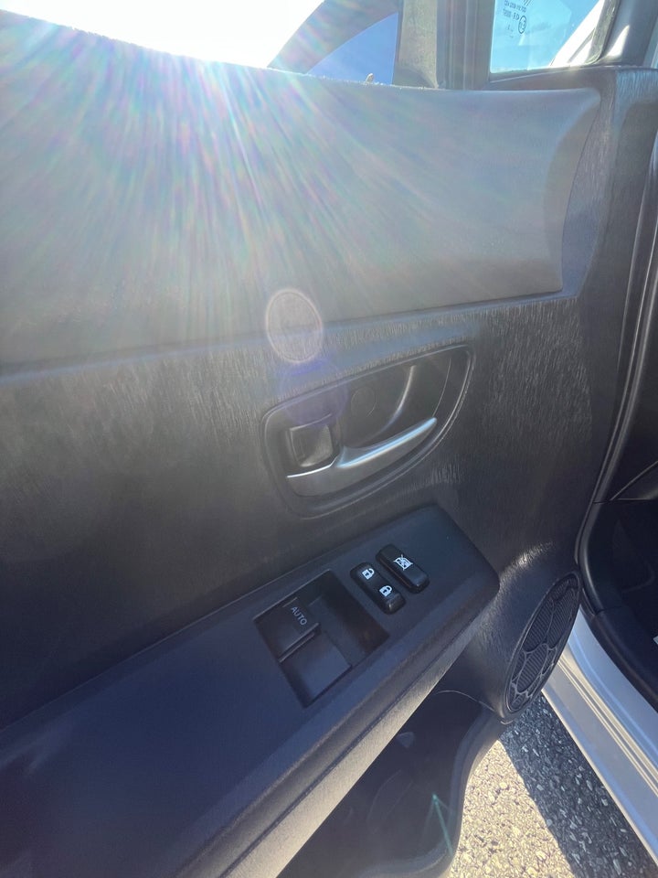 Toyota Yaris 1,0 VVT-i T2 Touch 5d