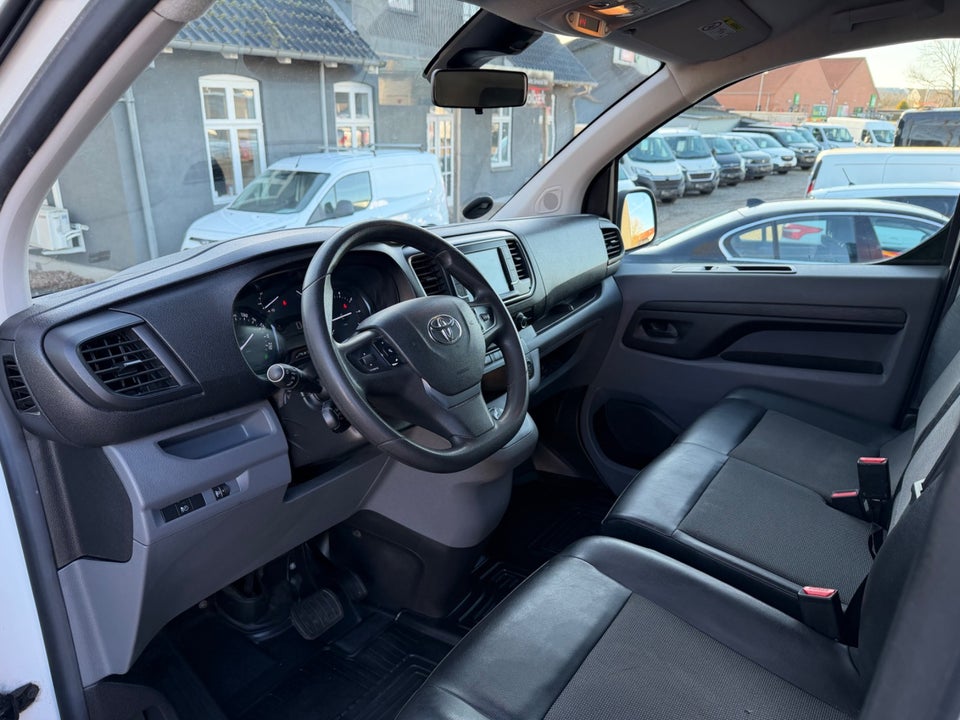 Toyota ProAce 2,0 D 120 Long Comfort Master aut. 5d