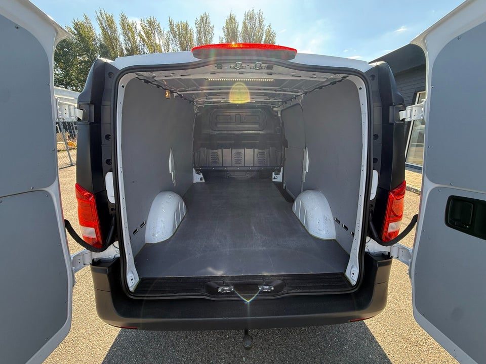 Mercedes Vito 114 2,0 CDi Kassevogn aut. L RWD