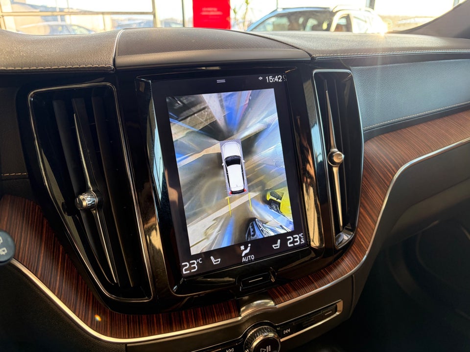 Volvo XC60 2,0 T5 250 Inscription aut. 5d