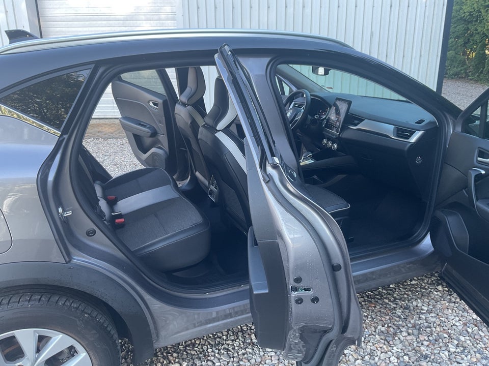 Renault Captur 1,6 E-Tech Intens 5d
