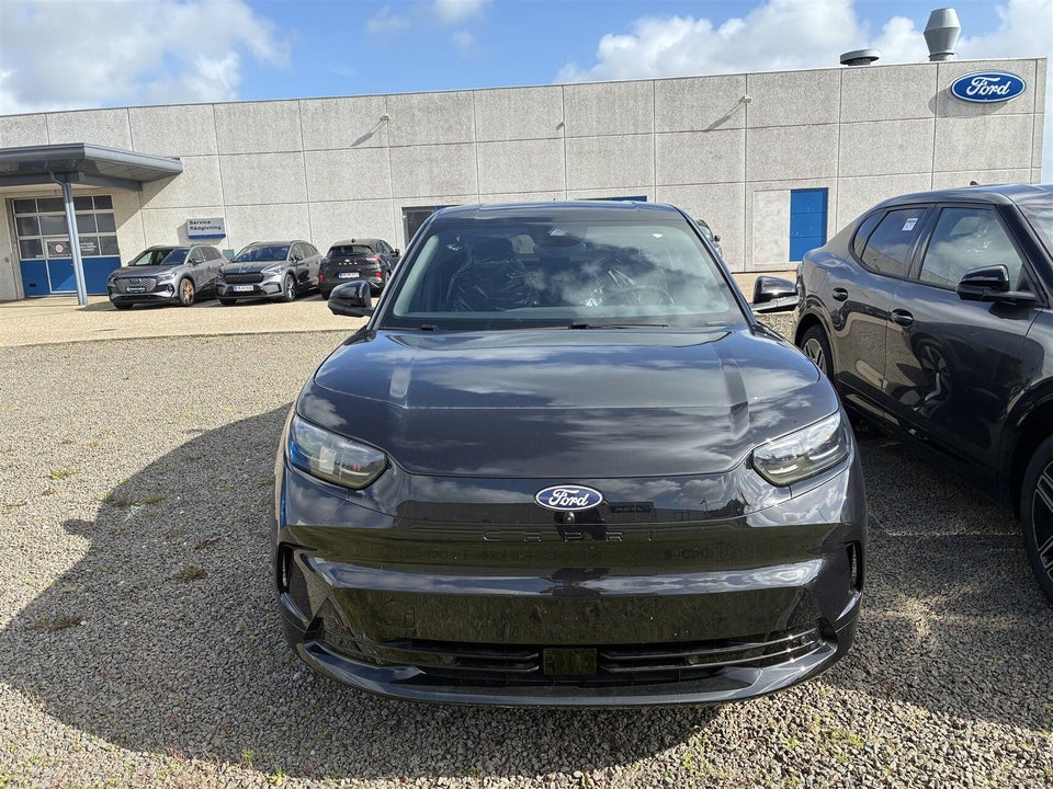 Ford Capri 82 Select Extended Range 5d