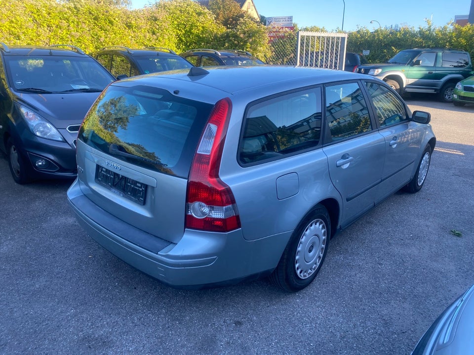 Volvo V50 1,6 Kinetic 5d