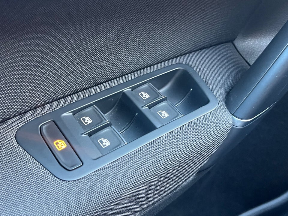 VW Golf Sportsvan 1,4 TSi 125 Highline BMT 5d