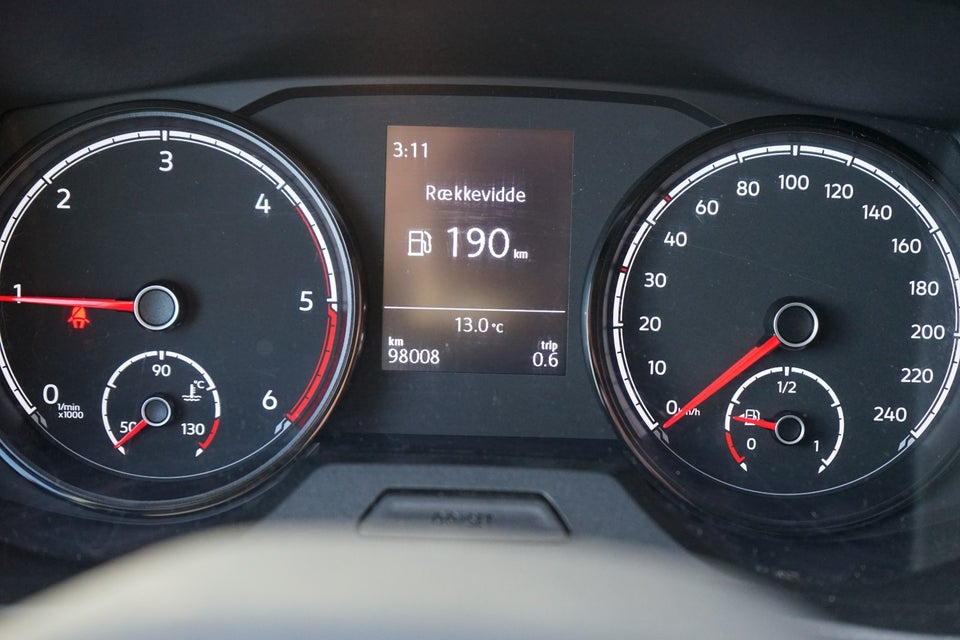 VW Transporter 2,0 TDi 110 Kassevogn lang