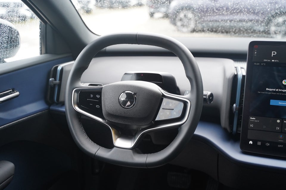 Volvo EX30 Twin Performance Plus 5d