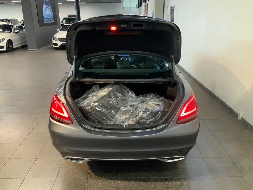 Mercedes C220 d 2,0 Avantgarde aut. 4d