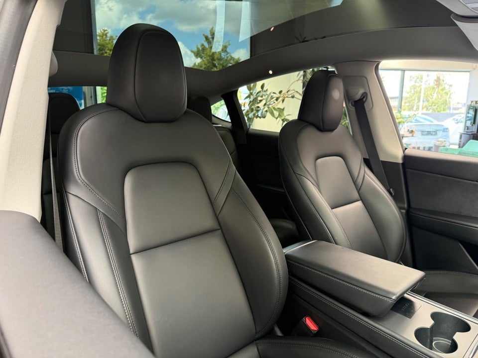 Tesla Model Y RWD 5d