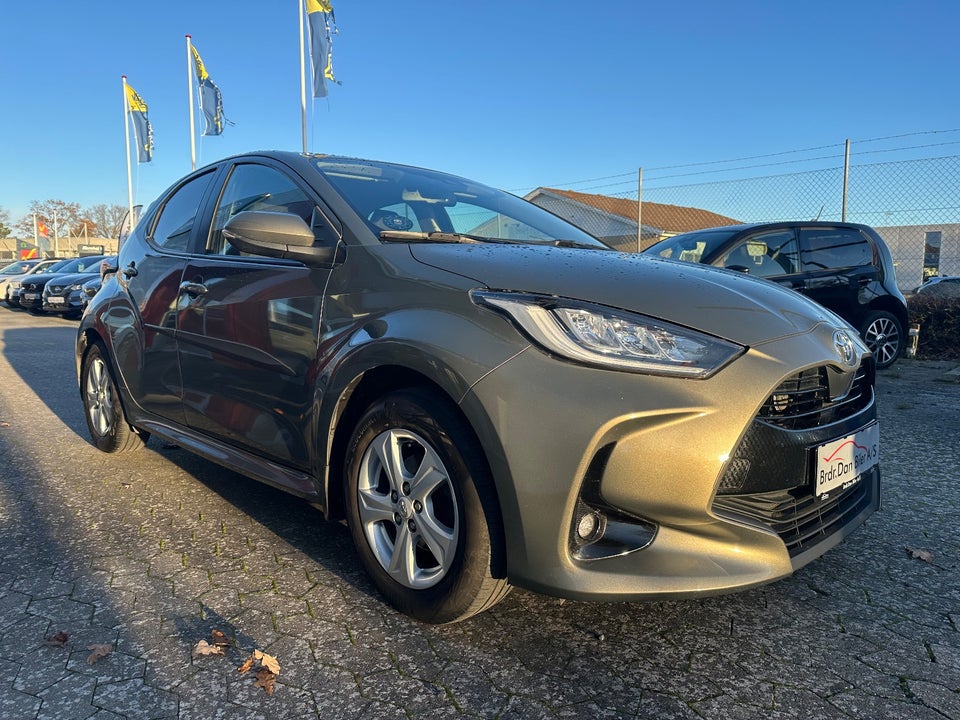 Toyota Yaris 1,5 Active Tech+ Design 5d