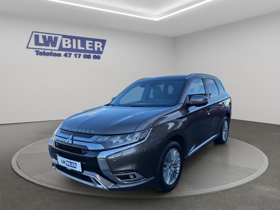Mitsubishi Outlander 2,4 PHEV Instyle CVT 4WD 5d