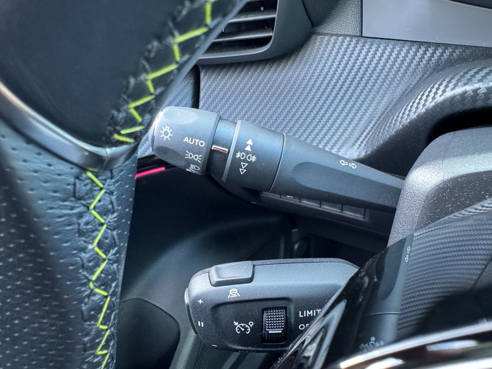 Peugeot e-2008 50 GT 5d