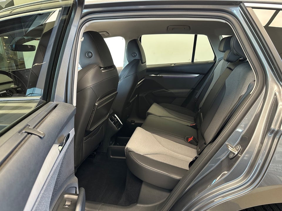 Skoda Enyaq 80 iV Loft 5d