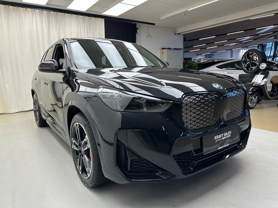 BMW iX1 eDrive20 M-Sport Pro 5d