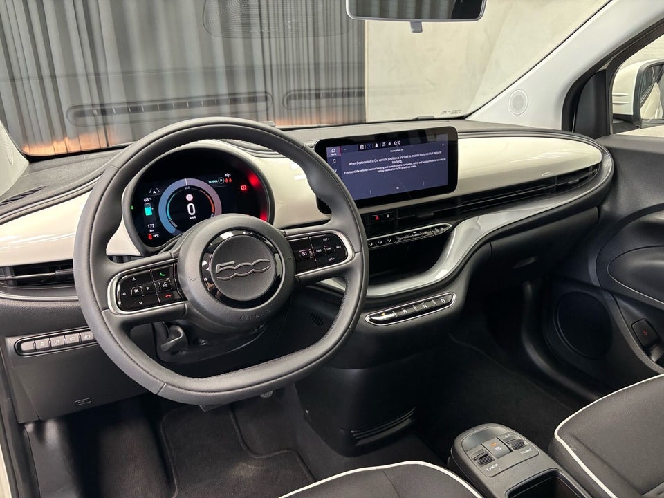 Fiat 500e 42 Icon 3d