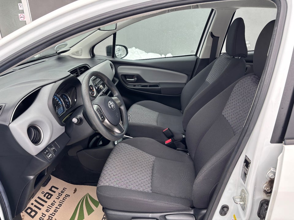 Toyota Yaris 1,5 Hybrid H1 e-CVT 5d