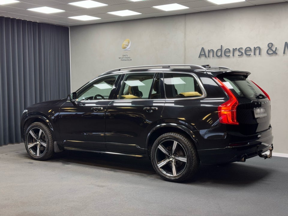 Volvo XC90 2,0 D5 225 Momentum aut. AWD 7prs 5d