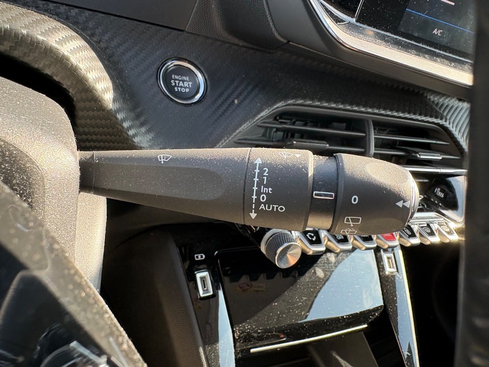 Peugeot 208 1,2 PureTech 100 Allure 5d